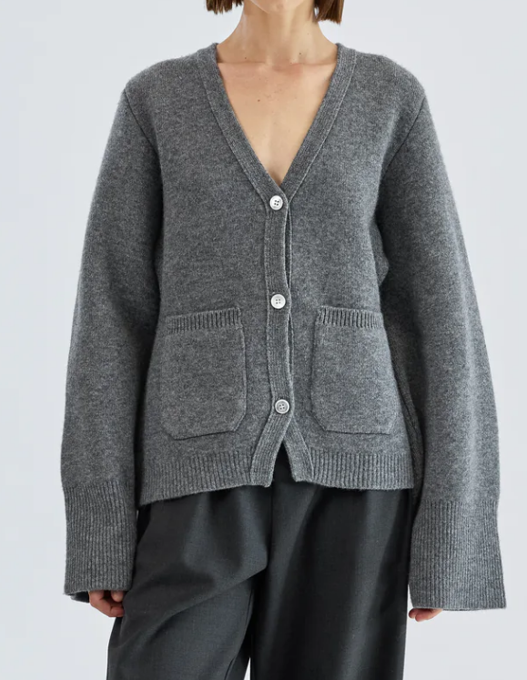 Chill V-Neck Tight Waist Pocket Cardigan