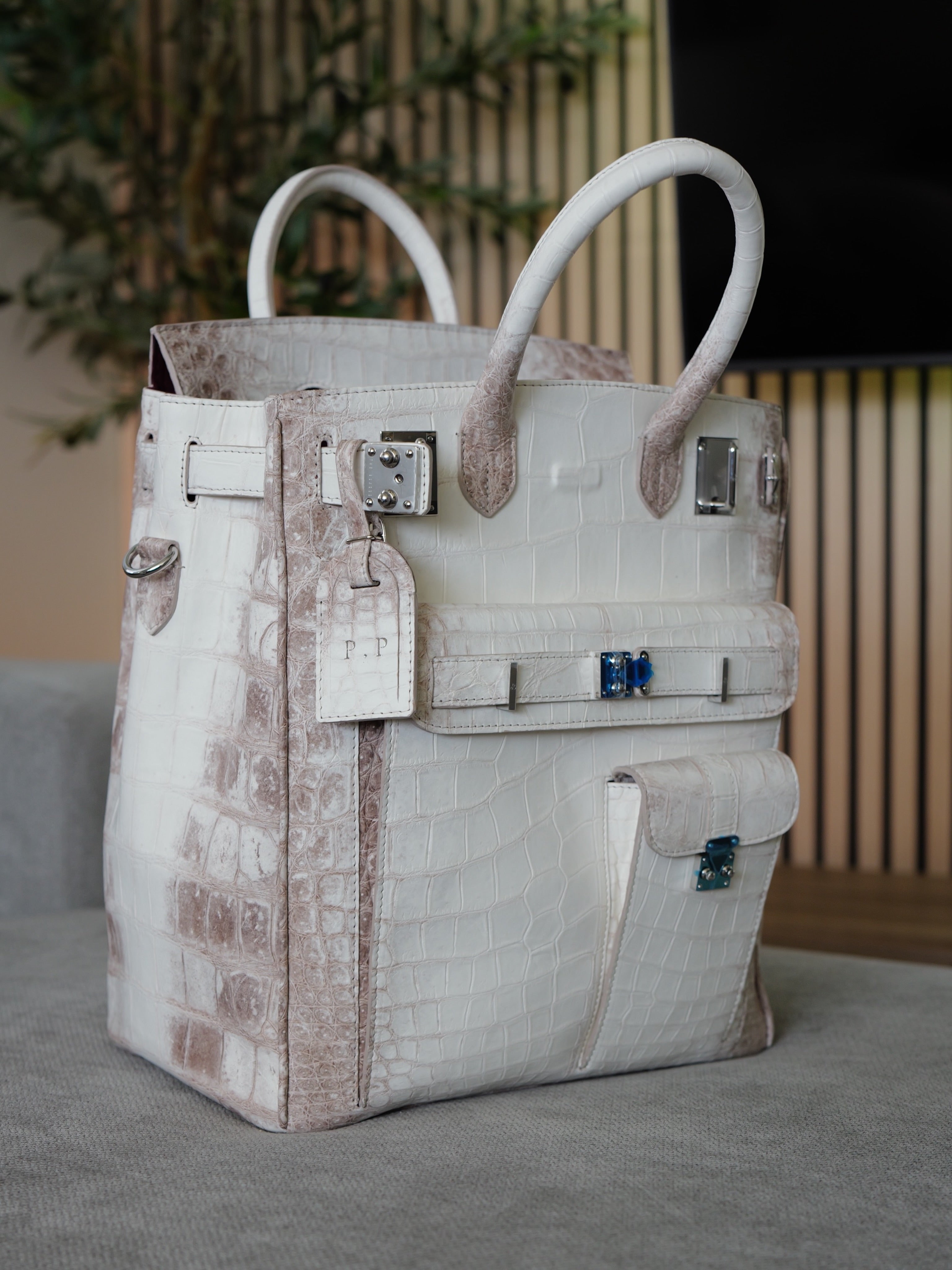 Luxury genuine leather multi-pocket handbag