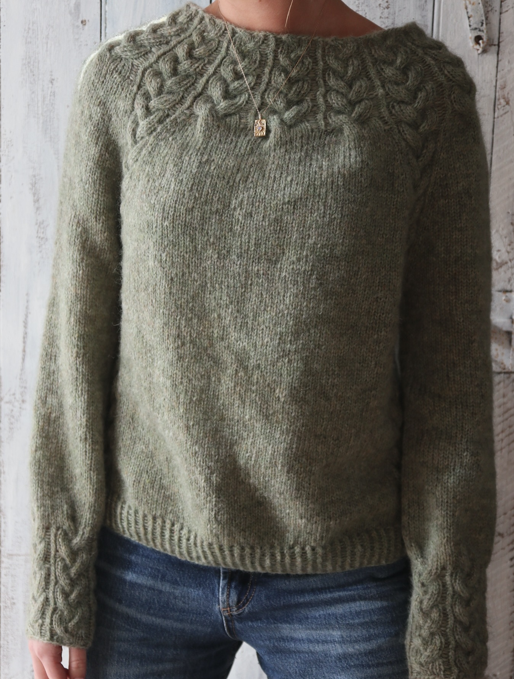 Chic Stranched Knit Sweater