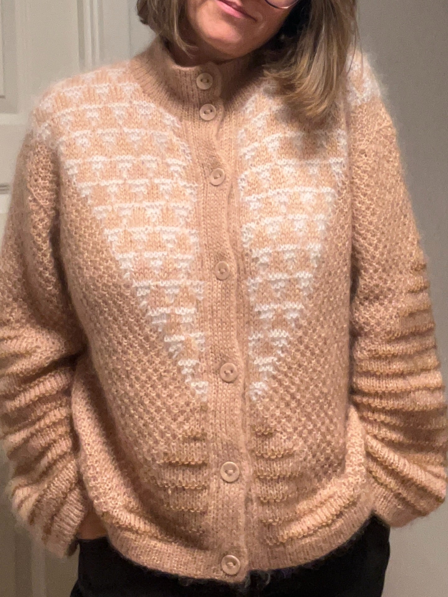 Chic Pattern Knit Cardigan
